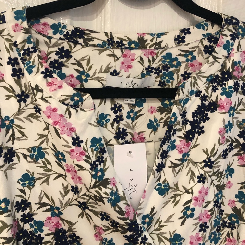 🆕 NWT sleeveless blouse
